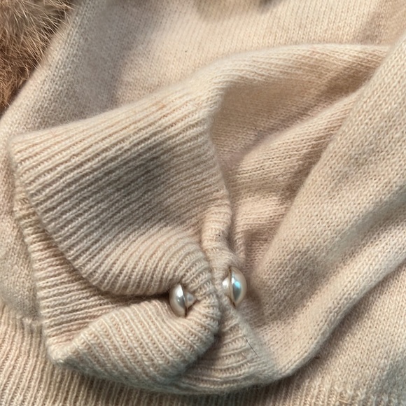 Vintage Hadley Cashmere Sweater with detachable Mink Fur - Picture 5 of 8